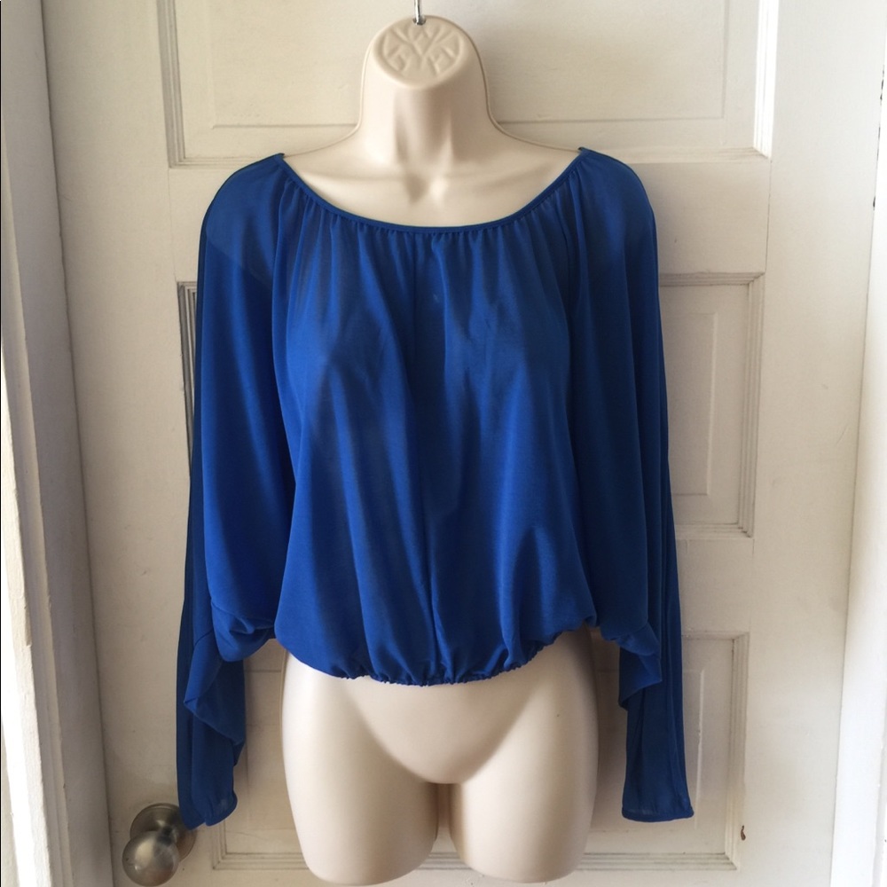Off the shoulder crop blouse